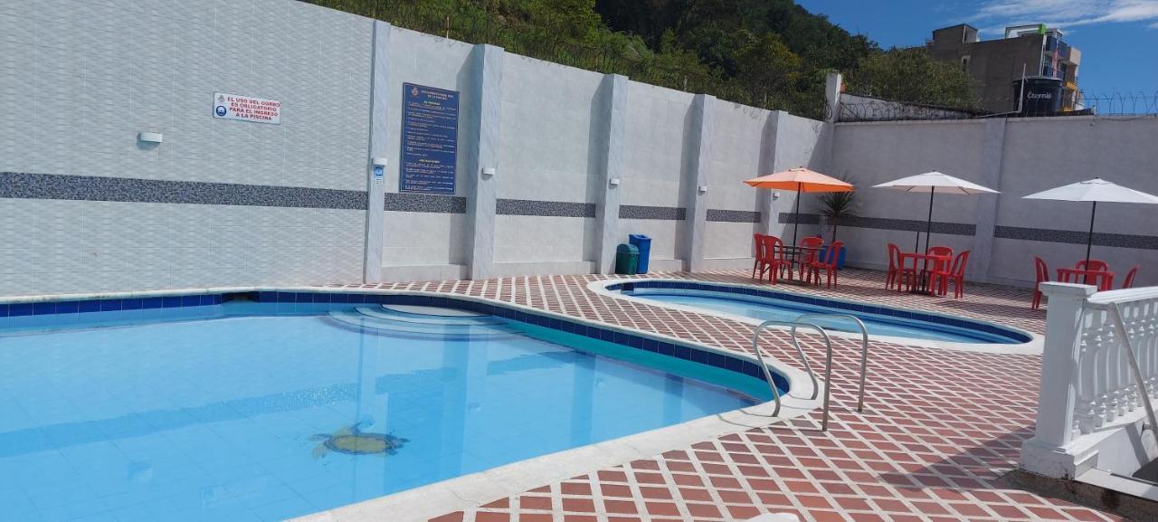 Hotel Emperador Barbosa  Exterior photo
