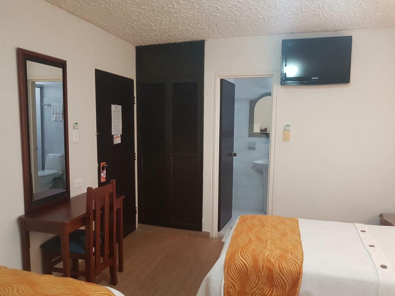 Hotel Emperador Barbosa  Exterior photo
