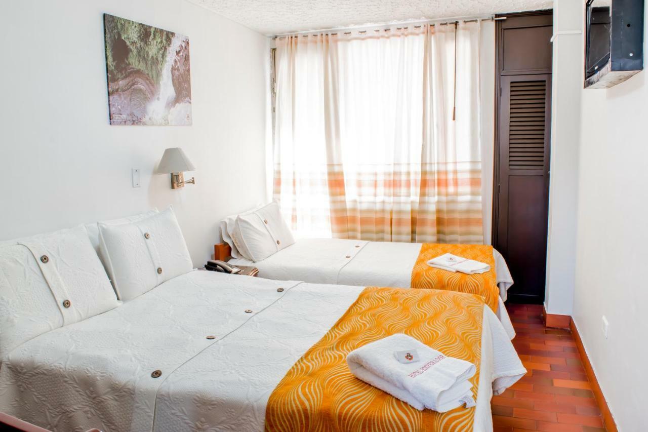 Hotel Emperador Barbosa  Room photo